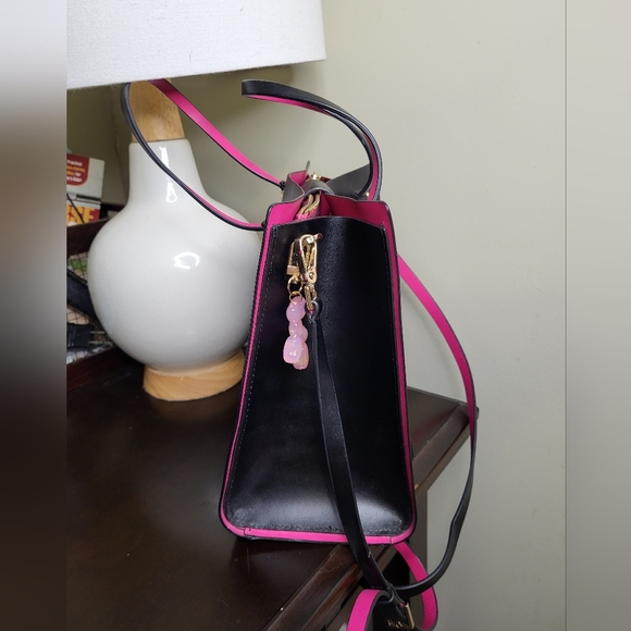 Kate Spade Hot Pink Shoulder Bag, Like New - Picture 4 of 5